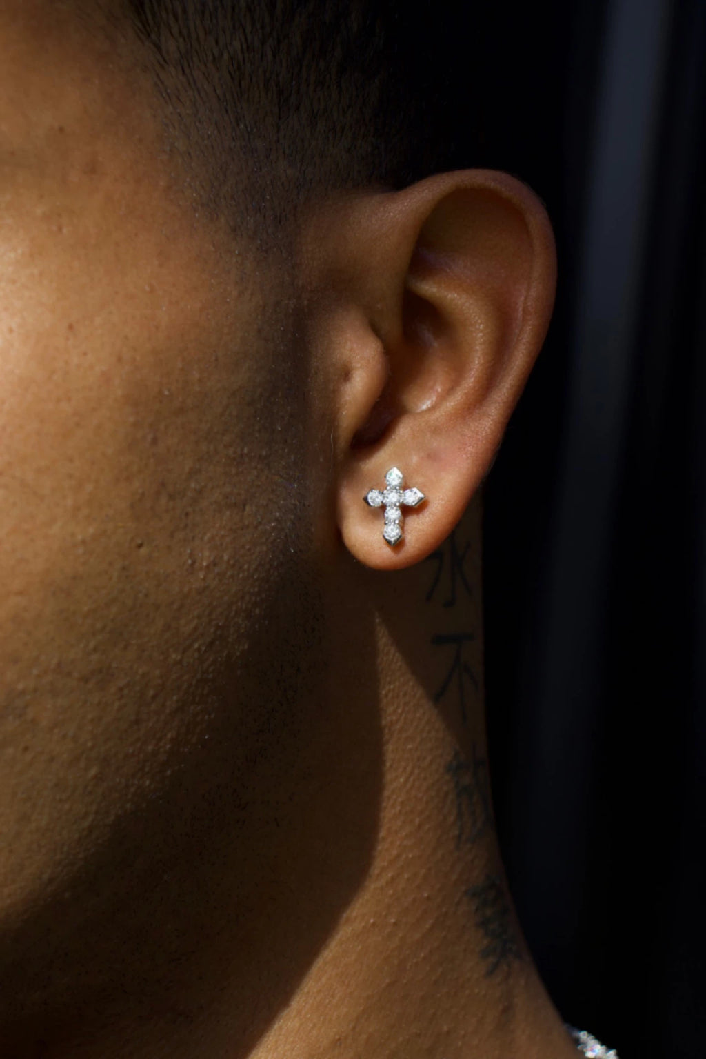 Classic Cross – 12 mm Earrings