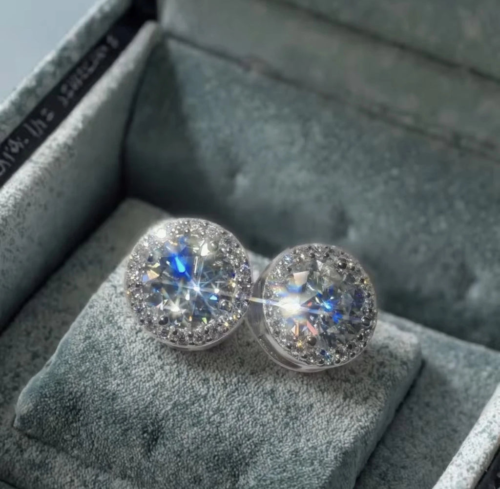 Halo Icon Stud Earrings - 6.5mm | VVS1